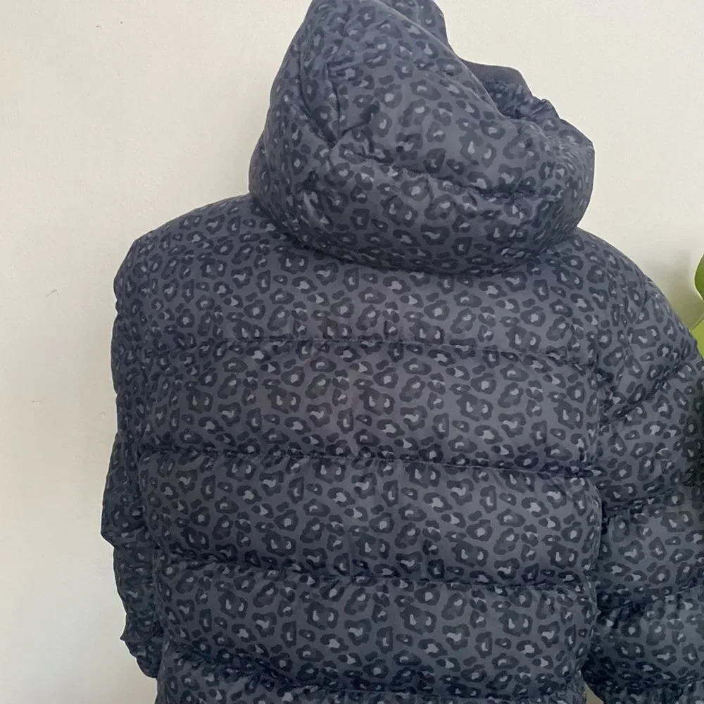 Helly Hansen sz M Ebony Leopard Svalbard down zip up puffer hooded great… - Picture 6 of 16